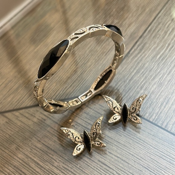 2 Vintage Sliver-tone Butterfly with Jet Black Rhinestone with Bracelet - Picture 16 of 16